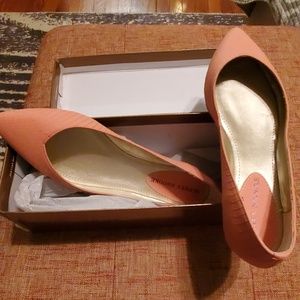 New in box Coral flats
